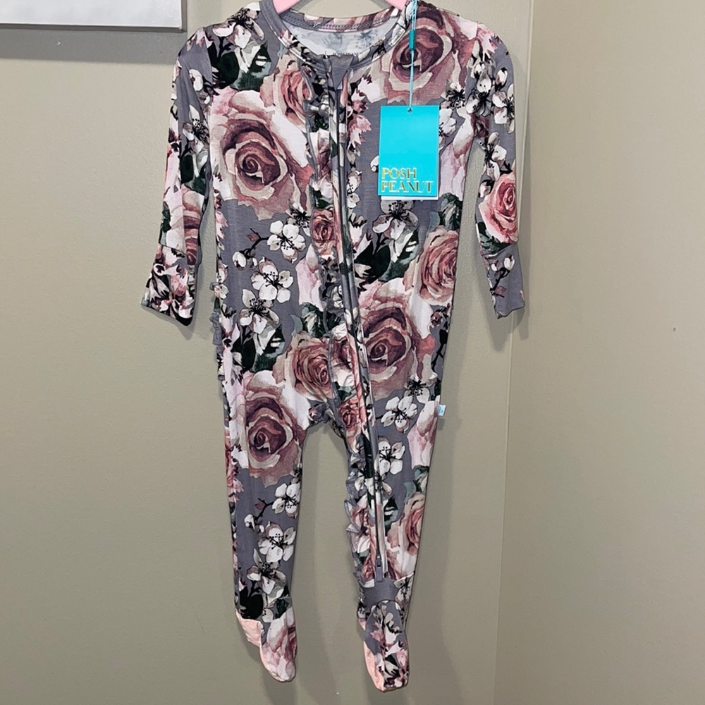 Posh Peanut NWT Footie